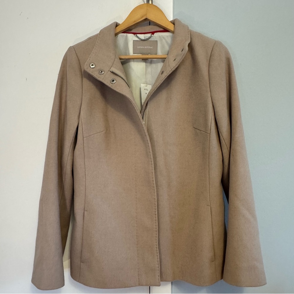 Wool Blend Taupe Women's Jacket. Size Medium. NWT